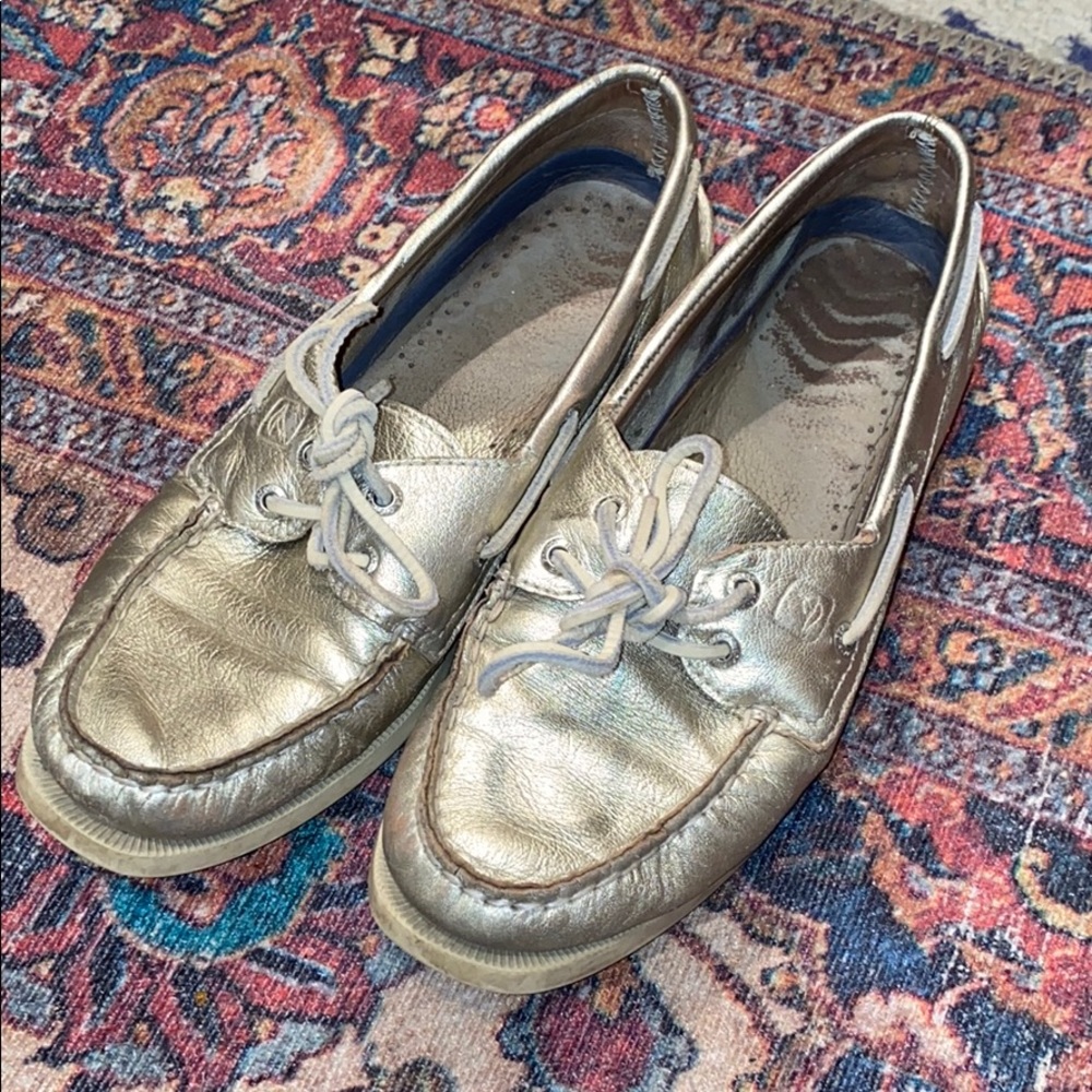 Sperry top siders. Metallic gold